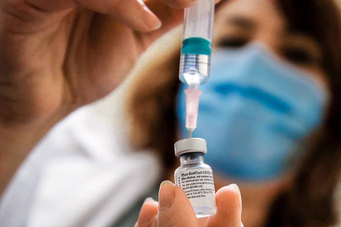 senado aprova projeto para aquisição de vacinas sem burocracia